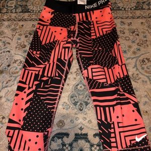 Nike Pro Pink Cropped Legginings